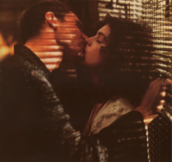 Deckard and Rachael kiss
