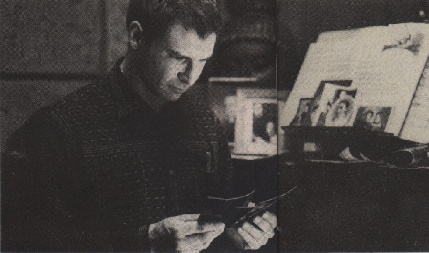 Deckard looks at photos