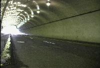 Click to enlarge Interior of Tunnel. Photo (c) Gnomus, Aug 2001